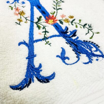 Li’ll Pumpkins Initial Theme Personalized 100% cotton Bath Towel for all age 500 GSM quality (set of 1), Color - White