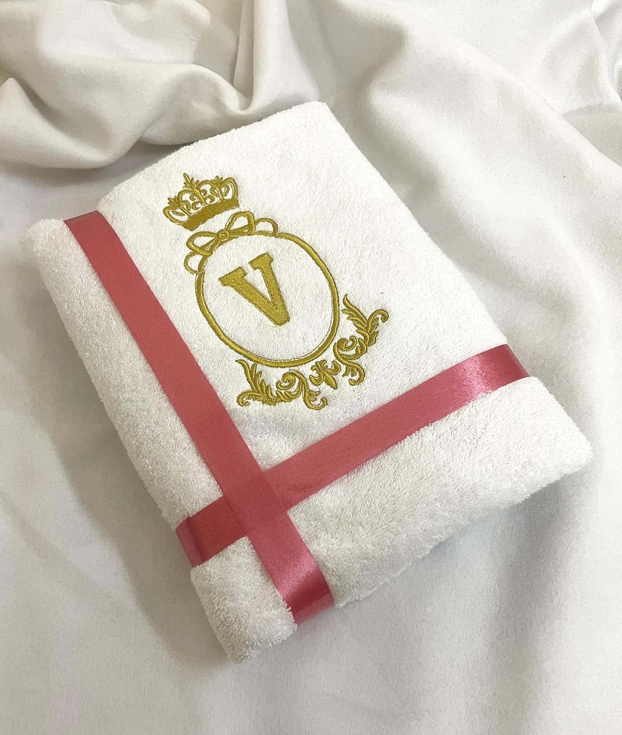 Li’ll Pumpkins Crown Initial Theme Personalized 100% cotton Bath Towel with NAME 500 GSM quality (set of 1), Color- White