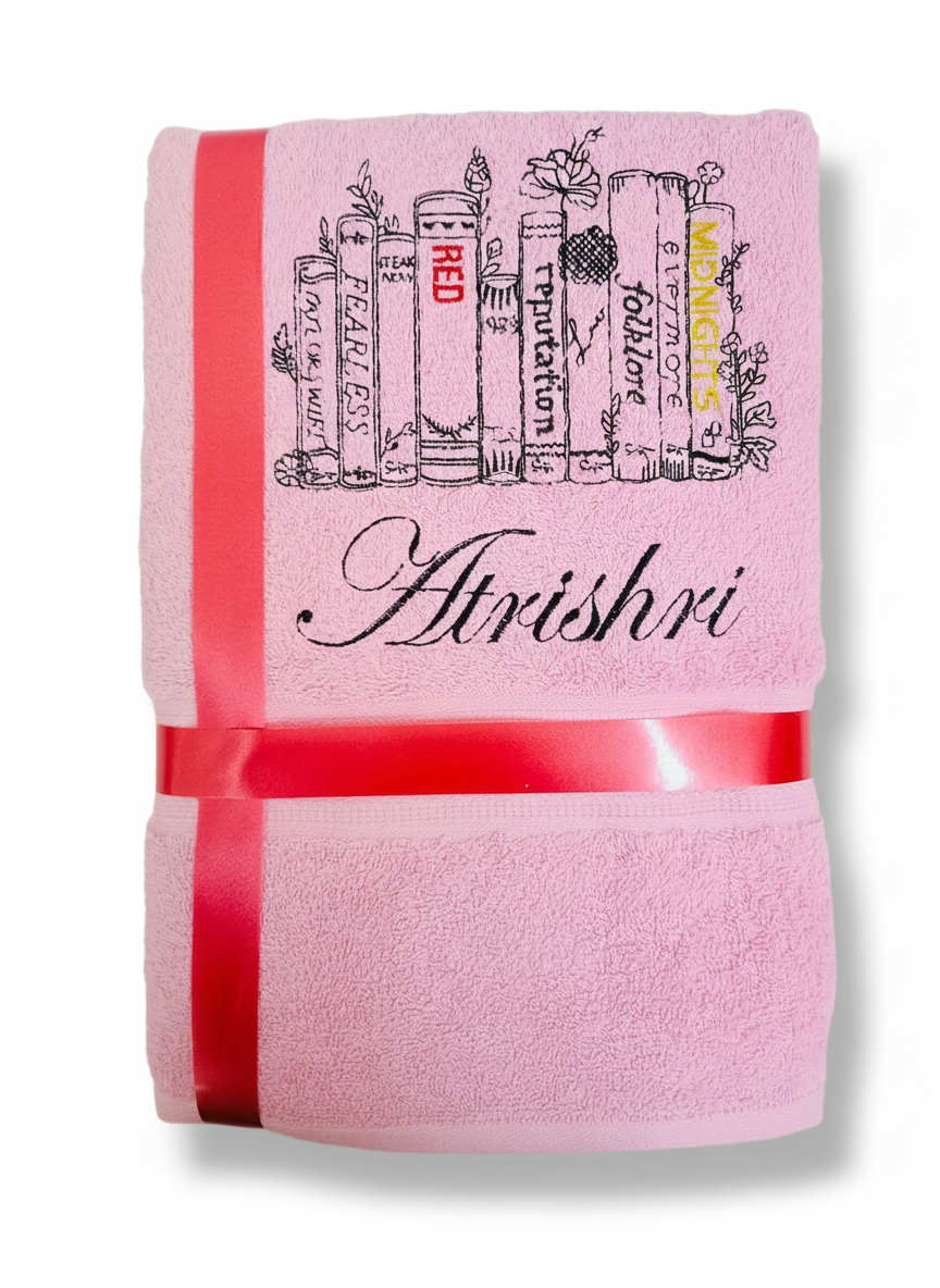 Li’ll Pumpkins Tayler Theme Personalized 100% cotton Bath Towel with NAME 500 GSM quality (set of 1), Color- White