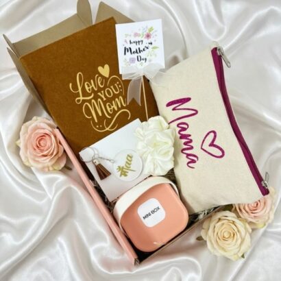 LillPumpkins Personalized Mothers Day Hamper for a travel lover Mom- Multi Color